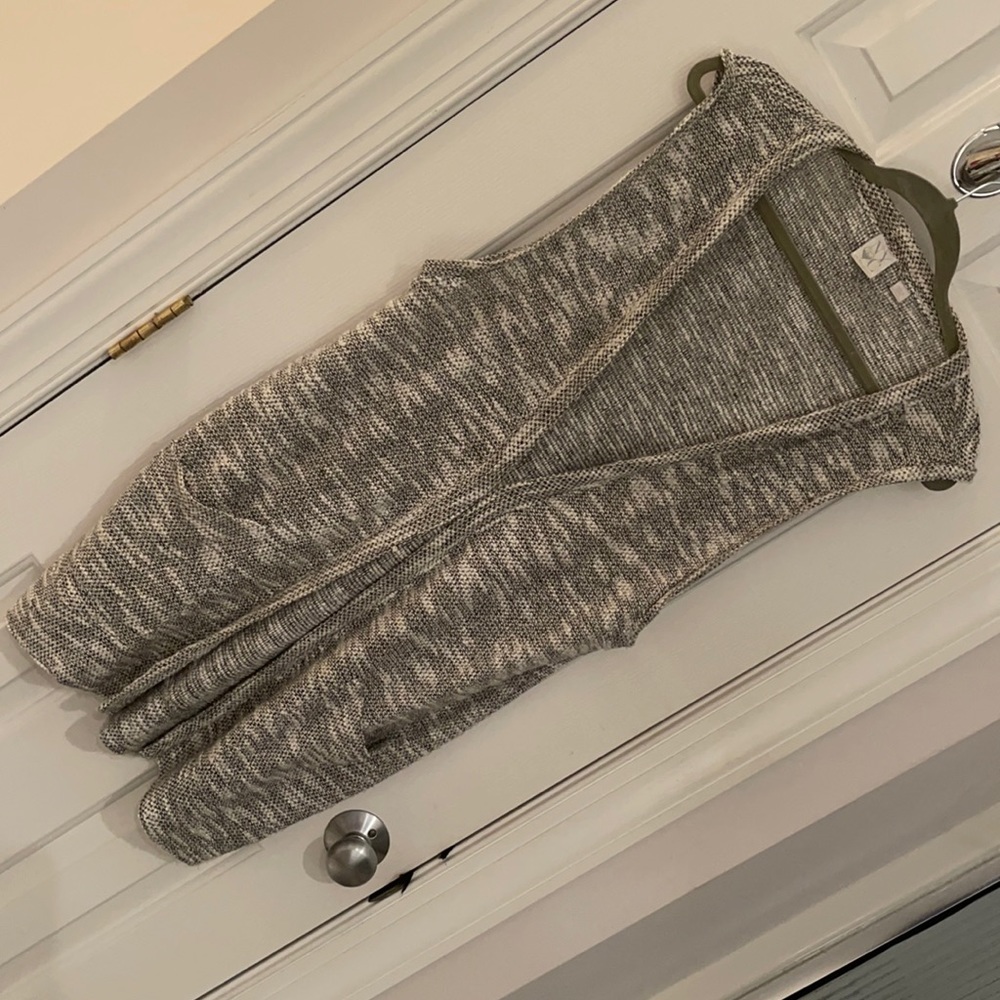 Knit vest with pockets